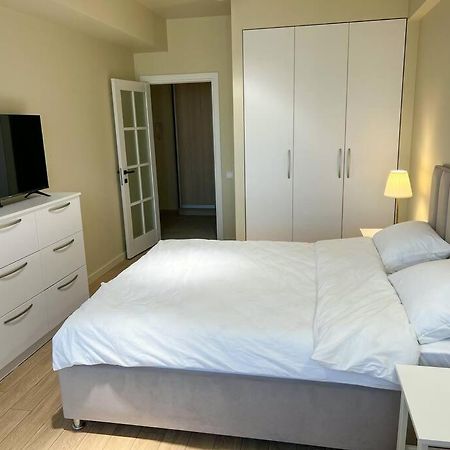 2 Bedroom On Ismail Corner Stefan Cel Mare, New Apartment, Chisinau Center! מראה חיצוני תמונה