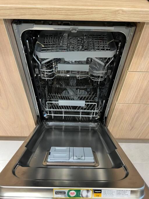 2 Bedroom On Ismail Corner Stefan Cel Mare, New Apartment, Chisinau Center! מראה חיצוני תמונה